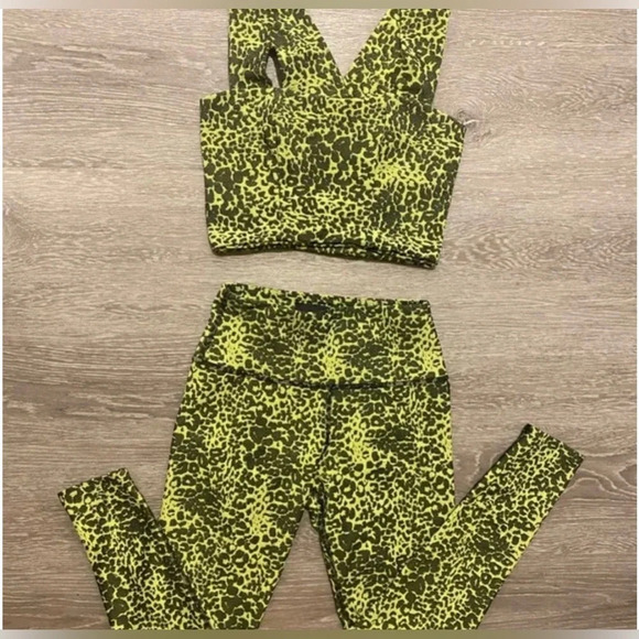 ONA two-piece set - Picture 2 of 9